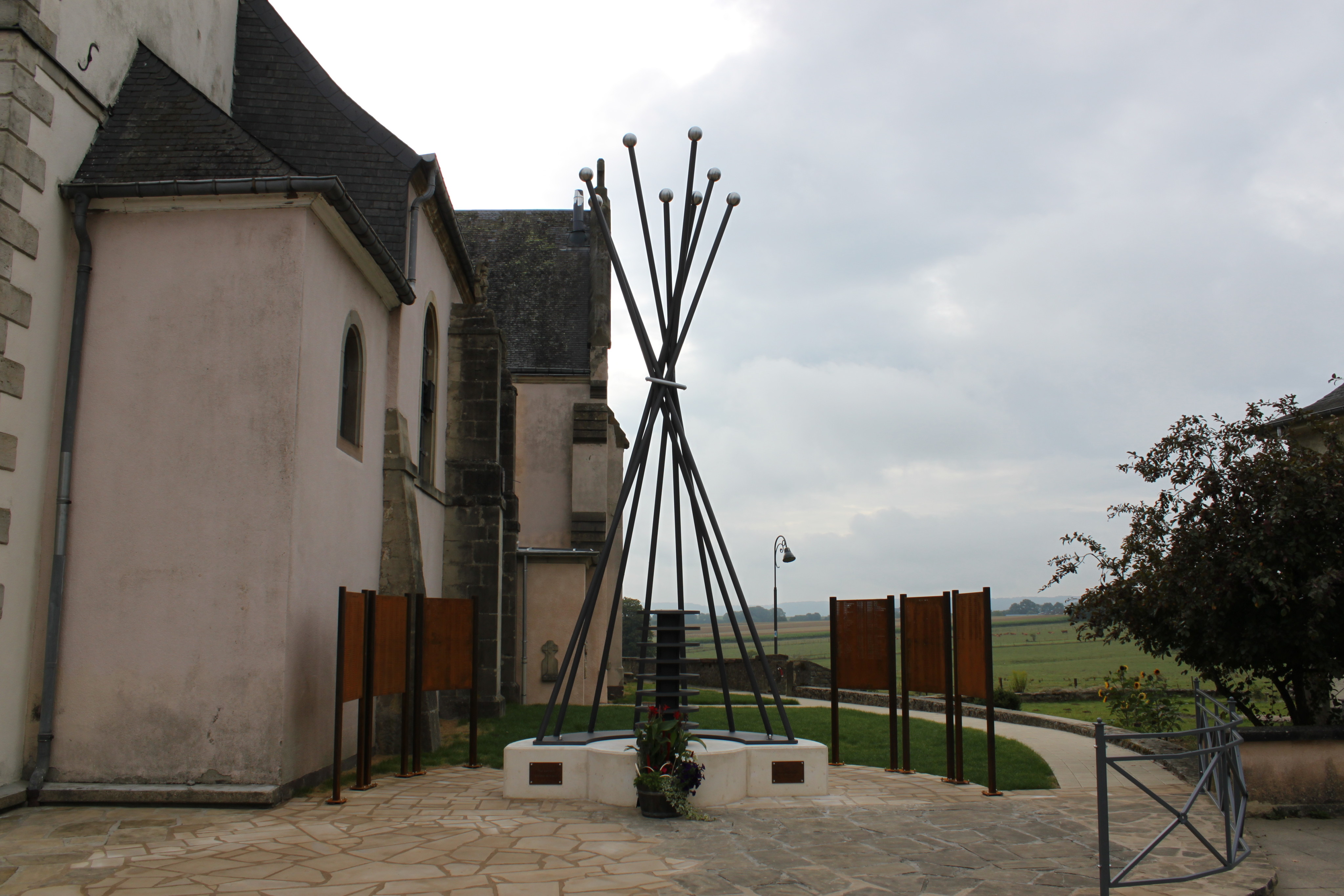 Monument - Place des Enrôlés de Force - Beckerich